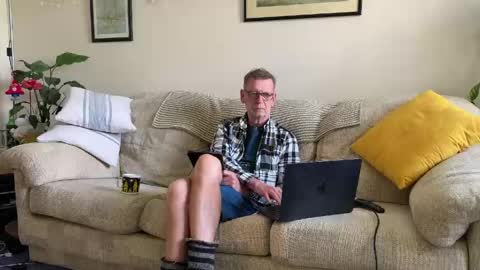 Jon online show from 04-16-26, 02:40