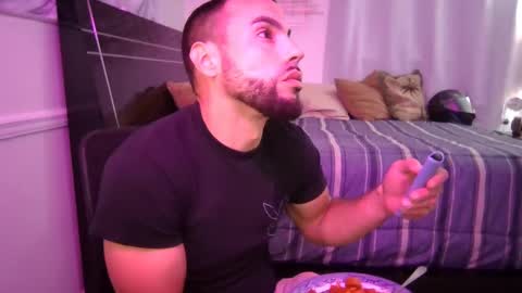 Snapshot of jcmax305 chatting on 03-08-25, 04:01 JcMax305 online show from 03-08-25, 04:01