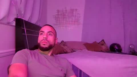 Snapshot of jcmax305 chatting on 03-09-25, 03:32 JcMax305 online show from 03-09-25, 03:32