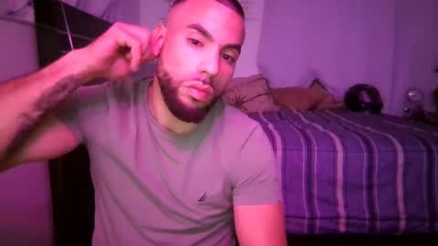 Snapshot of jcmax305 chatting on 03-09-25, 06:39 JcMax305 online show from 03-09-25, 06:39