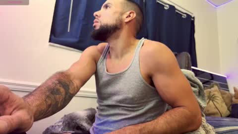 Snapshot of jcmax305 chatting on 09-12-25, 08:09 JcMax305 online show from 09-12-25, 08:09