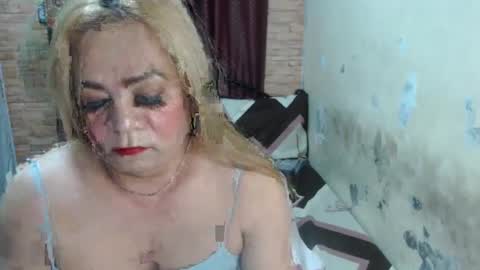 Snapshot of jdan81 chatting on 12-19-24, 10:10 GorgeousCASSIE online show from 12-19-24, 10:10