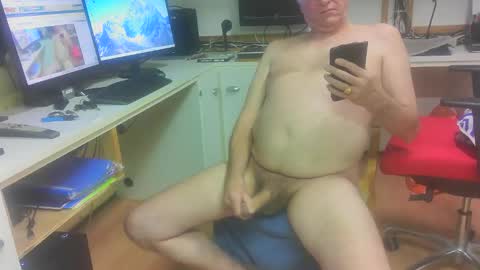 Snapshot of jdegroot7 chatting on 11-27-25, 07:05 jdegroot7 online show from 11-27-25, 07:05