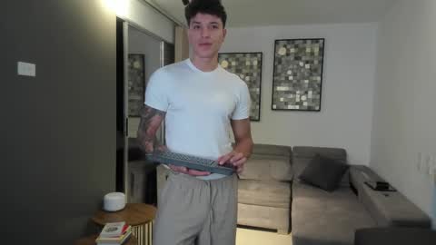 Snapshot of jdmontoya_ chatting on 10-25-25, 05:48 jdmontoya_ online show from 10-25-25, 05:48