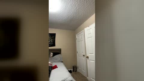 Snapshot of jdp6996 chatting on 01-19-26, 04:22 jdp6996 online show from 01-19-26, 04:22