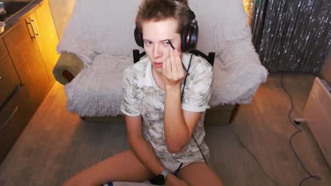 Angel online show from 01-27-25, 03:04