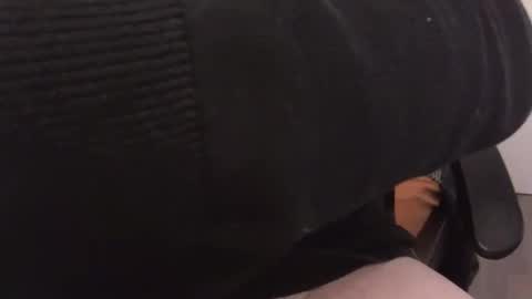 Snapshot of jean69006 chatting on 12-05-24, 06:00 jean69006 online show from 12-05-24, 06:00