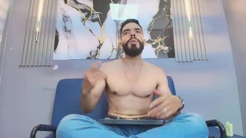 Snapshot of jean_lewis2 chatting on 02-25-26, 01:43 JEAN online show from 02-25-26, 01:43