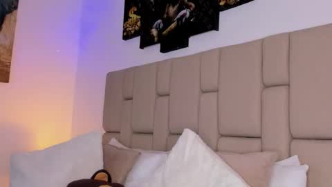 Jean  axelcrow       Modelo Independiente online show from 03-05-26, 05:58