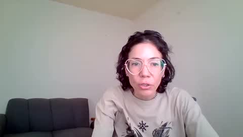 jeanneduval8888 online show from 06-04-26, 11:44