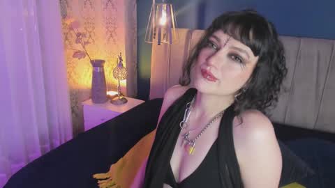 Jean online show from 10-10-25, 08:08