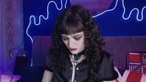 Snapshot of jeannesabatier chatting on 07-11-26, 07:49 Jean online show from 07-11-26, 07:49
