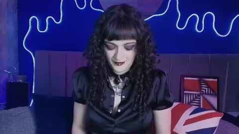 Snapshot of jeannesabatier chatting on 07-16-26, 07:31 Jean online show from 07-16-26, 07:31