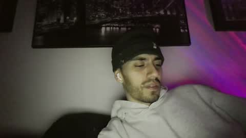 Snapshot of jeanpierbello7 chatting on 02-02-25, 08:02 jean pier bello Silva online show from 02-02-25, 08:02