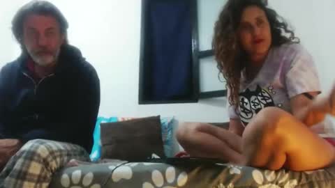 Snapshot of jeans_and_emma chatting on 09-27-25, 03:22 jeans_and_emma online show from 09-27-25, 03:22