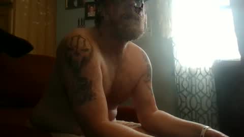 jearnold44 online show from 03-03-25, 01:20