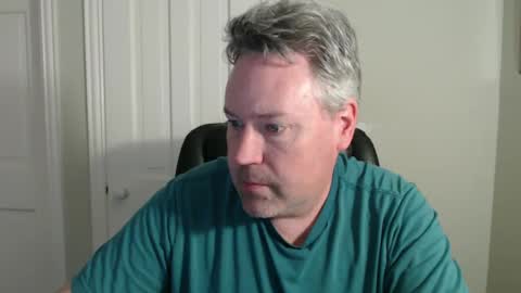 Snapshot of jeb5150 chatting on 12-22-24, 07:10 JE online show from 12-22-24, 07:10