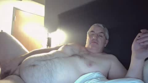 Snapshot of jecko71 chatting on 02-16-25, 06:32 dadbody71 online show from 02-16-25, 06:32