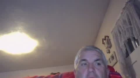 Snapshot of jecko71 chatting on 06-10-26, 02:34 dadbody71 online show from 06-10-26, 02:34