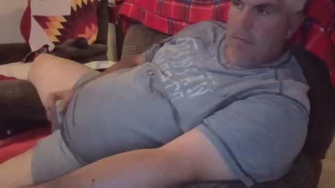 Snapshot of jecko71 chatting on 06-14-26, 03:52 dadbody71 online show from 06-14-26, 03:52