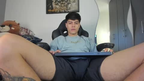 Snapshot of jeeanpii01 chatting on 04-19-26, 02:33 Jeanpii01 online show from 04-19-26, 02:33
