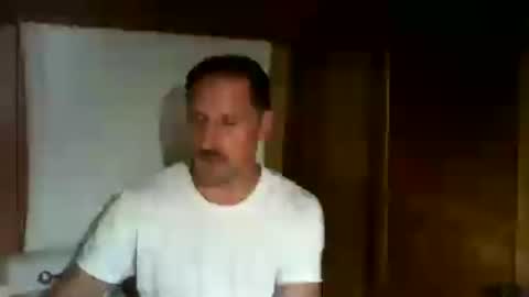 Snapshot of jef74700 chatting on 06-25-26, 05:12 Jrme online show from 06-25-26, 05:12