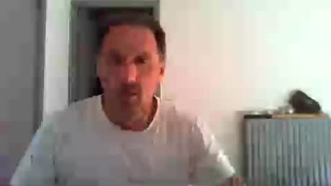 Snapshot of jef74700 chatting on 07-18-26, 06:17 Jrme online show from 07-18-26, 06:17
