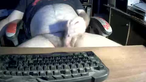 Snapshot of jeff_40962 chatting on 10-30-25, 10:43 Jeffrey Sinclair online show from 10-30-25, 10:43