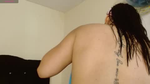 Snapshot of jeff_and_jade chatting on 02-06-26, 11:57 jeff and jade online show from 02-06-26, 11:57