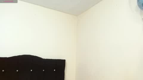 Snapshot of jeff_and_jade chatting on 02-12-26, 11:27 jeff and jade online show from 02-12-26, 11:27