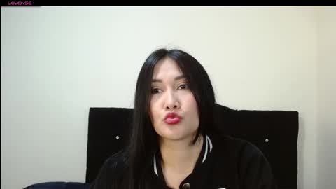 Snapshot of jeff_and_jade chatting on 02-20-26, 12:16 jeff and jade online show from 02-20-26, 12:16