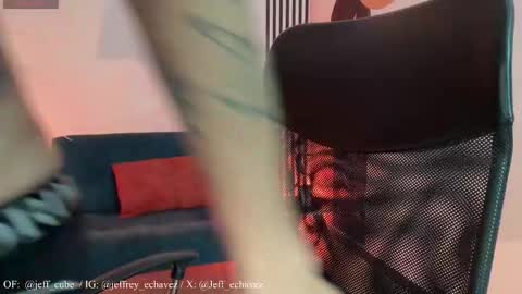 Jeff and Mugi  Independent model online show from 10-15-25, 12:44