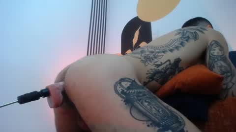 Snapshot of jeff_cube chatting on 06-14-26, 10:28 Jeff and Mugi Independent model online show from 06-14-26, 10:28