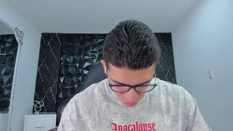 Jeff online show from 04-11-26, 01:37