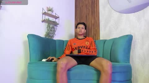 Snapshot of jeffry_wolvess chatting on 02-17-26, 12:12 Jeffry online show from 02-17-26, 12:12