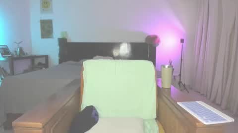 Greys online show from 10-13-25, 11:16