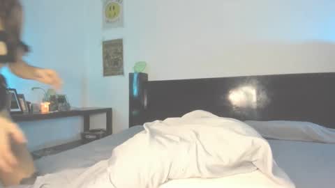 Greys online show from 10-26-25, 01:44