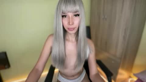 Snapshot of jejebels chatting on 02-05-26, 10:58 JEM3 online show from 02-05-26, 10:58