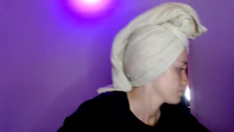 jellyrose online show from 12-17-25, 07:20