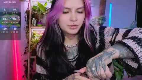 Snapshot of jelyaa chatting on 05-18-26, 04:02 Jelya online show from 05-18-26, 04:02