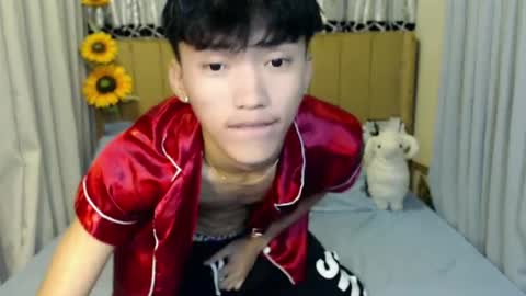 Snapshot of jemart_urnaughtboy chatting on 06-25-26, 12:31 jemart_urnaughtboy online show from 06-25-26, 12:31