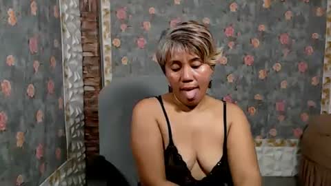 Snapshot of jemm36 chatting on 01-19-25, 09:22 Jem online show from 01-19-25, 09:22