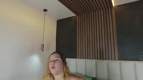 Jena  online show from 02-10-26, 02:48