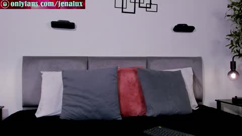 Jennalux online show from 05-06-26, 12:41