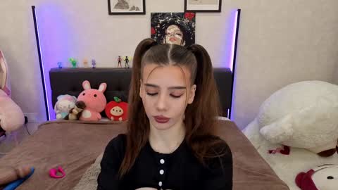 Snapshot of jenie_fire chatting on 10-05-25, 01:31 Dolly online show from 10-05-25, 01:31