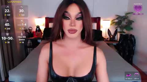 Queen Jenifer online show from 03-19-26, 07:45