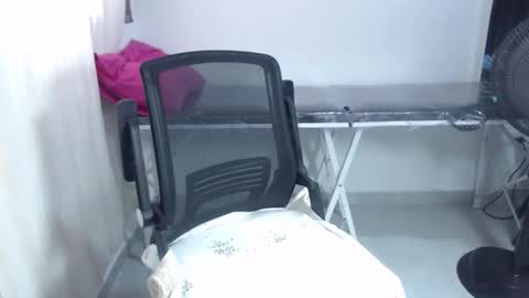 Snapshot of jenifersexy69 chatting on 04-27-26, 07:01 jenifer online show from 04-27-26, 07:01