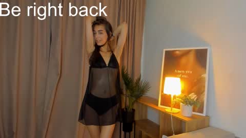 Snapshot of jenifferr_star chatting on 10-08-25, 09:23 Elli online show from 10-08-25, 09:23