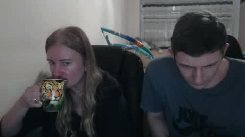 JenisAndPeter online show from 09-18-25, 07:27