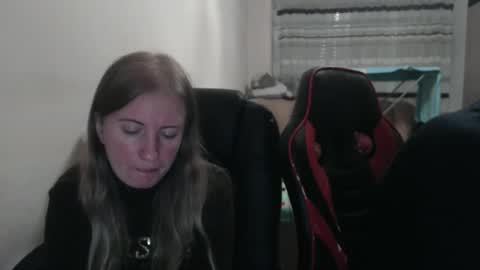 JenisAndPeter online show from 10-01-25, 07:42